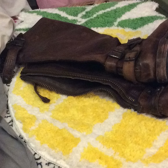 Frye, brown boots zipper up back, low heel. - Picture 3 of 3